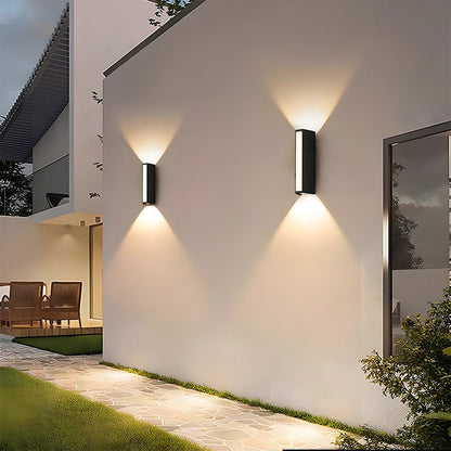 Modern Outdoor LED Wall Light in Black Aluminum