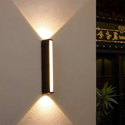 Modern Outdoor LED Wall Light in Black Aluminum