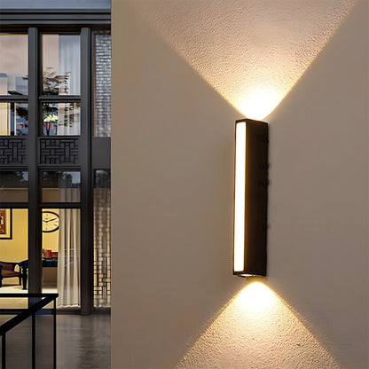 Modern Outdoor LED Wall Light in Black Aluminum