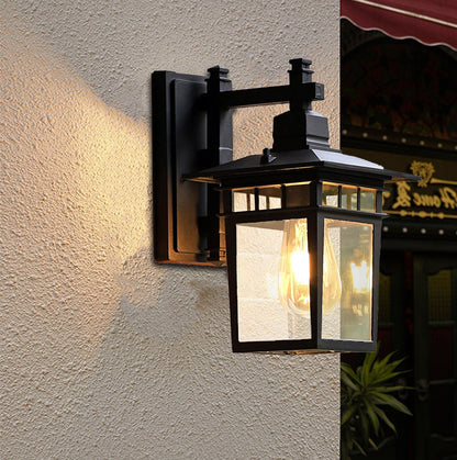 Vintage Outdoor Wall Lantern — Weatherproof IP65 Light