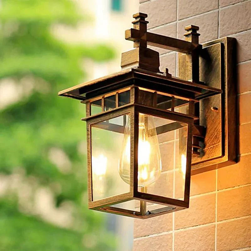 Vintage Outdoor Wall Lantern — Weatherproof IP65 Light