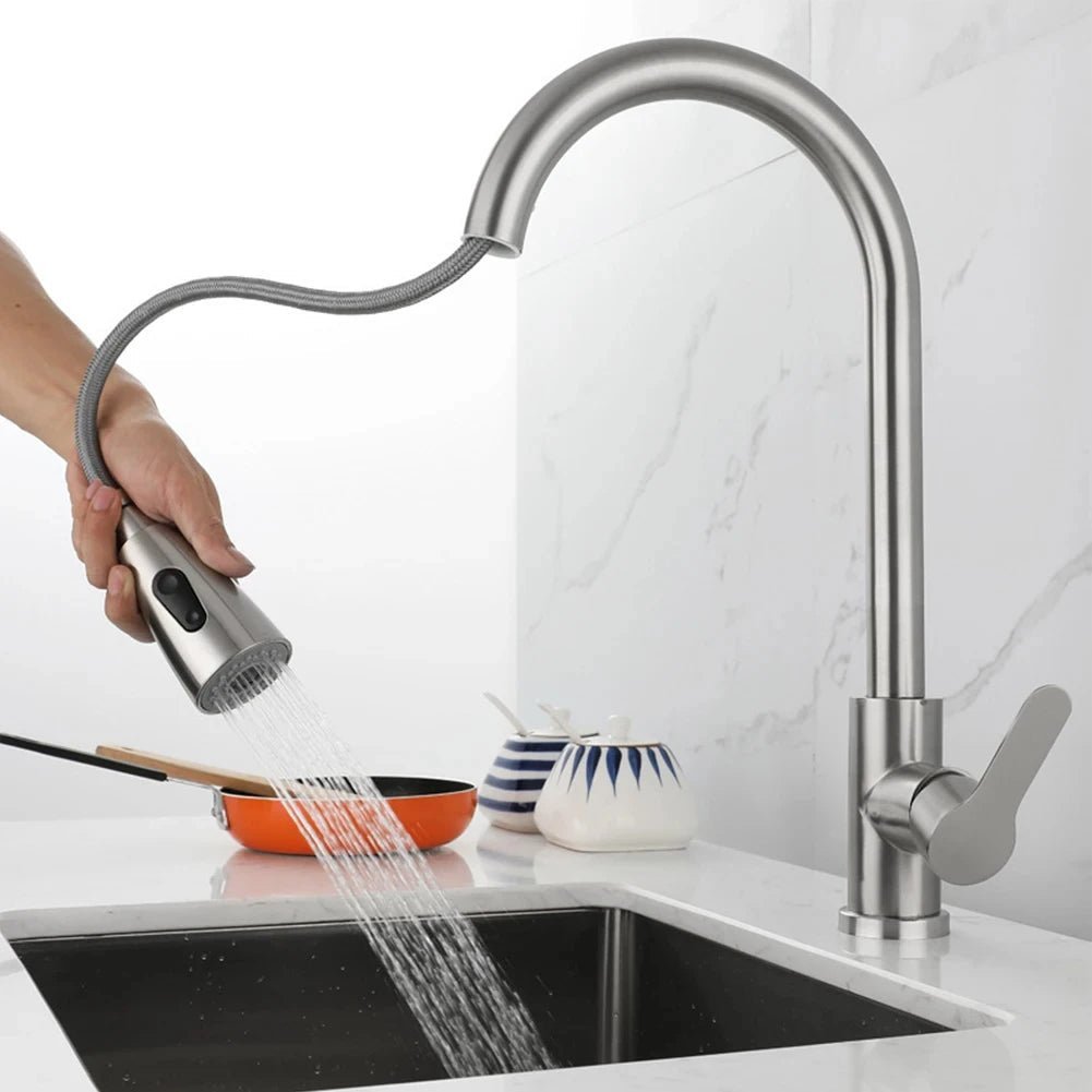 Kitchen Faucet With Pull-Out Sprayer & 360° Swivel