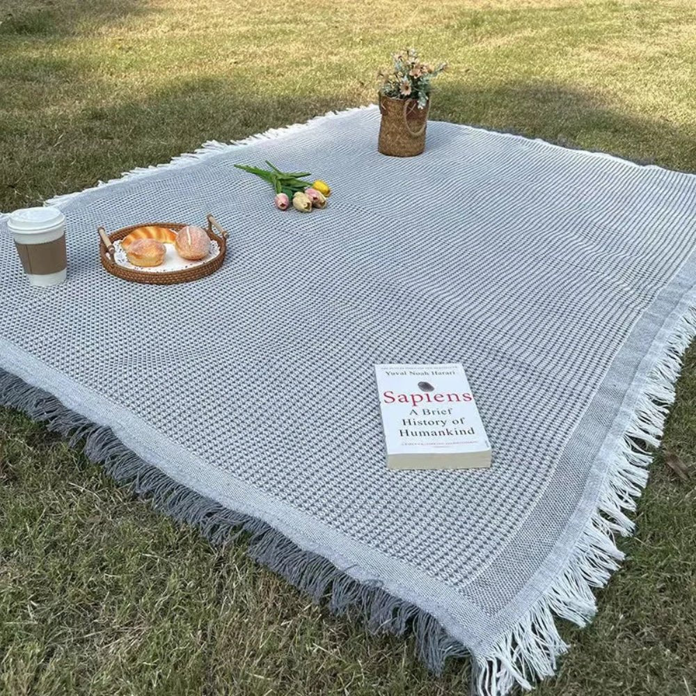 Woven Boho Picnic Blanket With Decorative Tassels