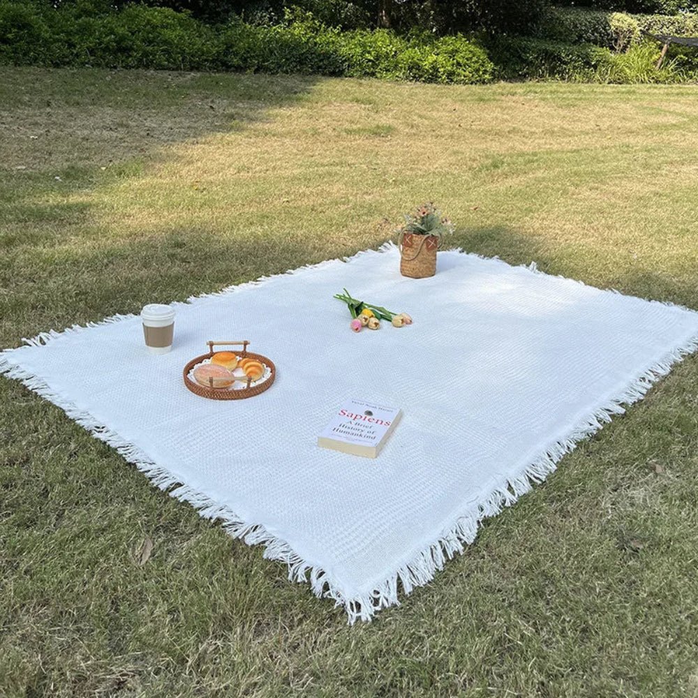Woven Boho Picnic Blanket With Decorative Tassels