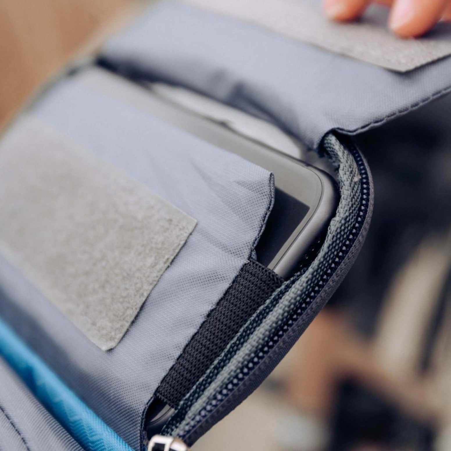 Bike Handlebar Bag — Waterproof Touchscreen Top